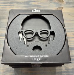 BABISH 8-INCH CAST IRON PRE-SEASONED TRIVETS