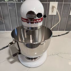 Kitchen Aid KSM90 4.5qt Tilt Head Mixer