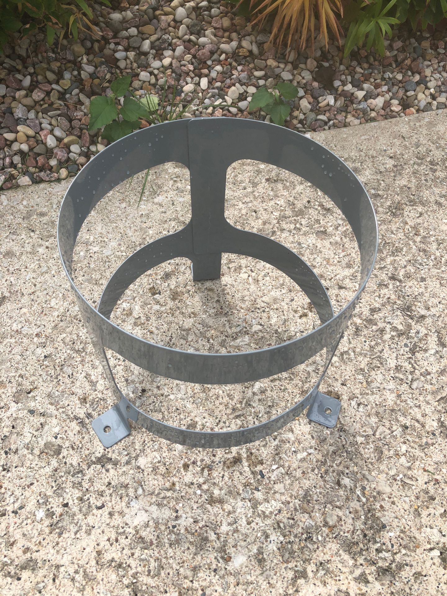 SINGLE 30 pound tank Freon (refrigerant) holder.