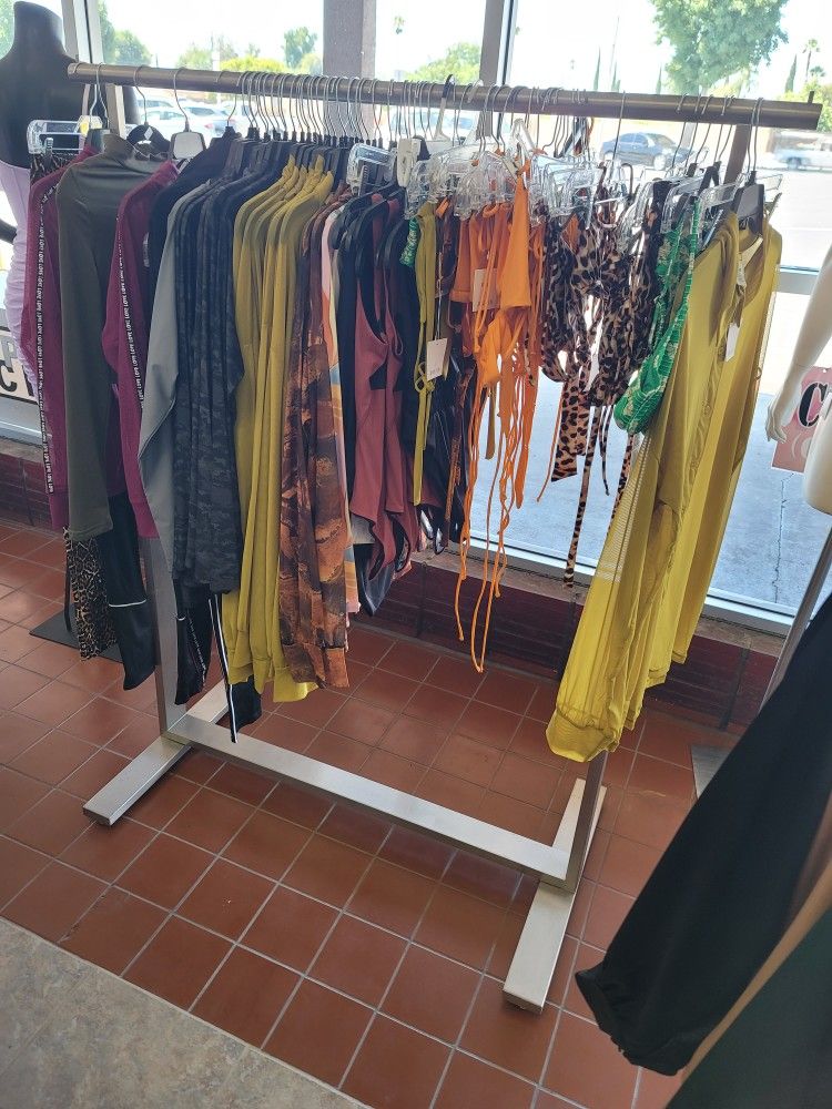 Clothing Racks for Sale in Ontario, CA OfferUp