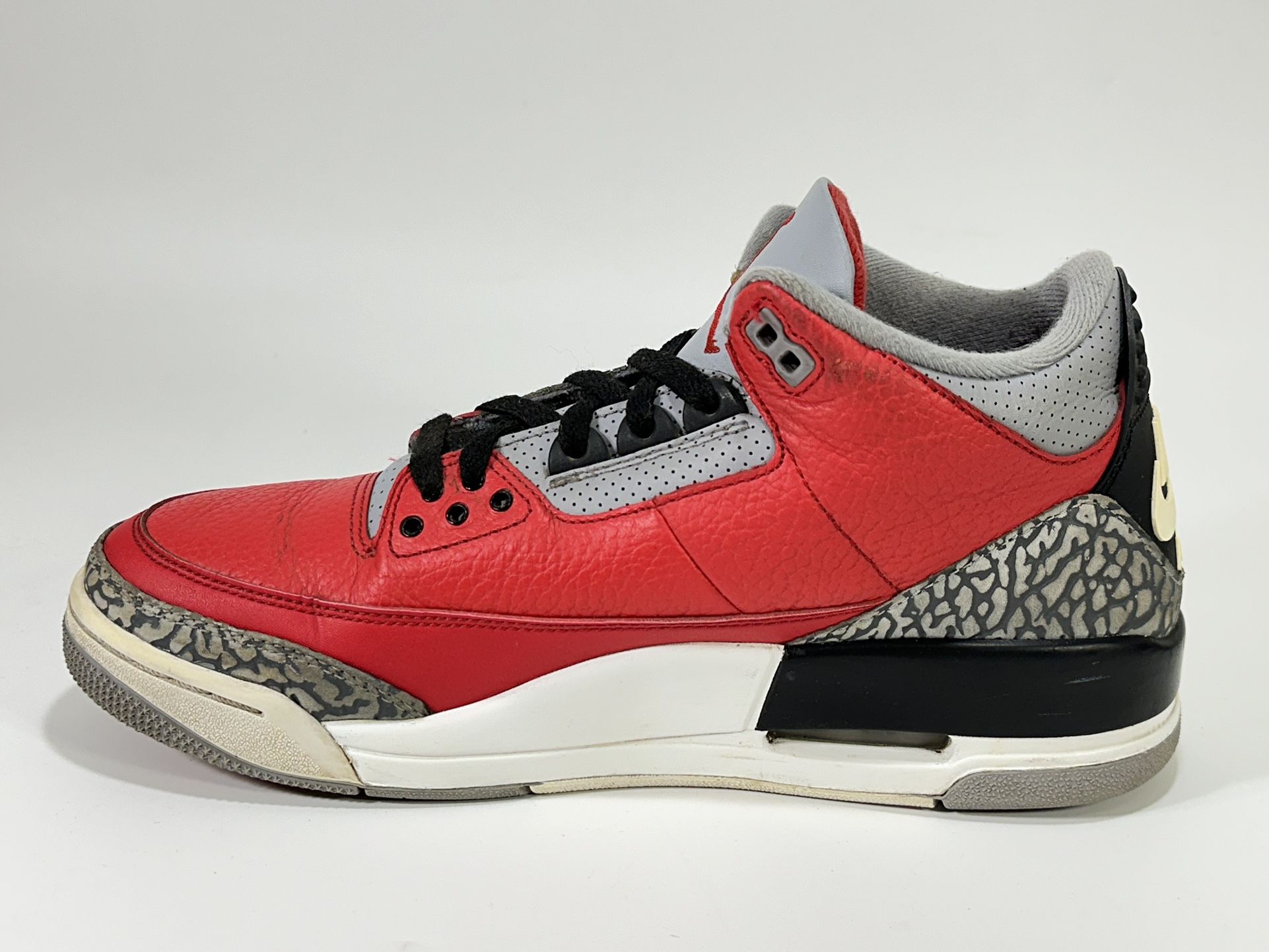 Nike Air Jordan 3 Retro SE Mid Unite OG III Red Cement ~ Size 9 ~