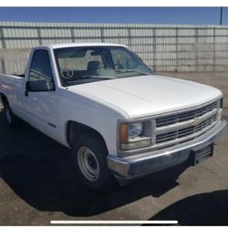 1996 Chevy 1500 With Lift Gate  Low Miles                                           No Parts Needed