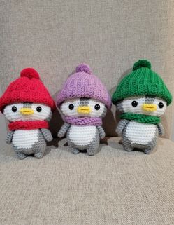 WINTER PENGUIN (hand-made crochet)