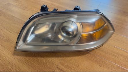 2005 Acura MDX Driver Side (LH) Halogen Headlight Assembly OEM - US Auto