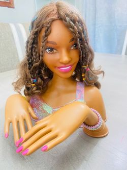 Hair Styling Practice Head w/ Hands, Rooted Brown Curly Hair, Medium Complexion