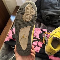 Jordan 4 Lightings 