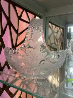 Vintage Crystal Glass Basket Bowl – Floral Etched Design
