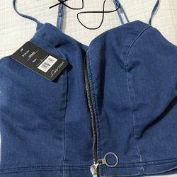 Women’s Clothes 