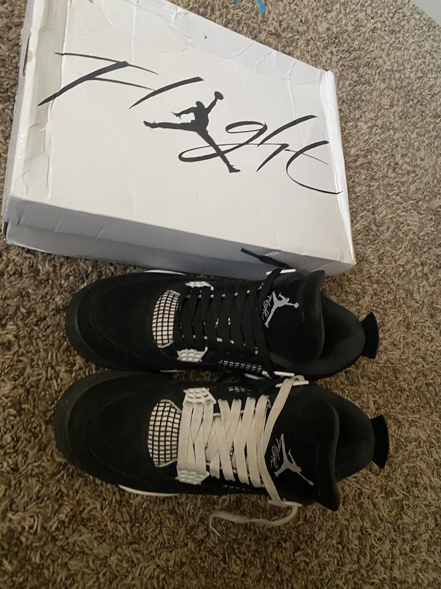 jordan 4s white thunder