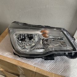 2017-2018 Subaru Forester Right Headlight 