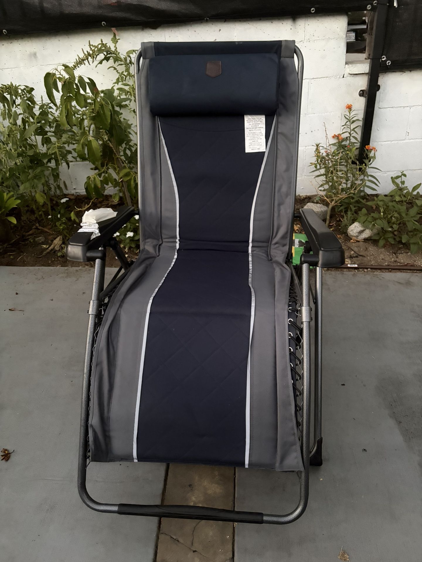 TIMBER RIDGE Oversized Zero Gravity Chair, 33In Wide XXL Zero Gravity Reclining Chair with Side Table
