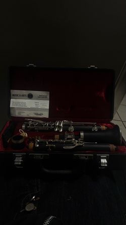 Capital Edition student clarinet, model CEC-635