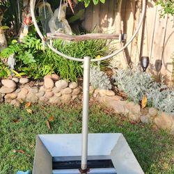 Parrot Stand A/E ( Animal Environments) Large With Plastic Tray And SS Feeding Cups