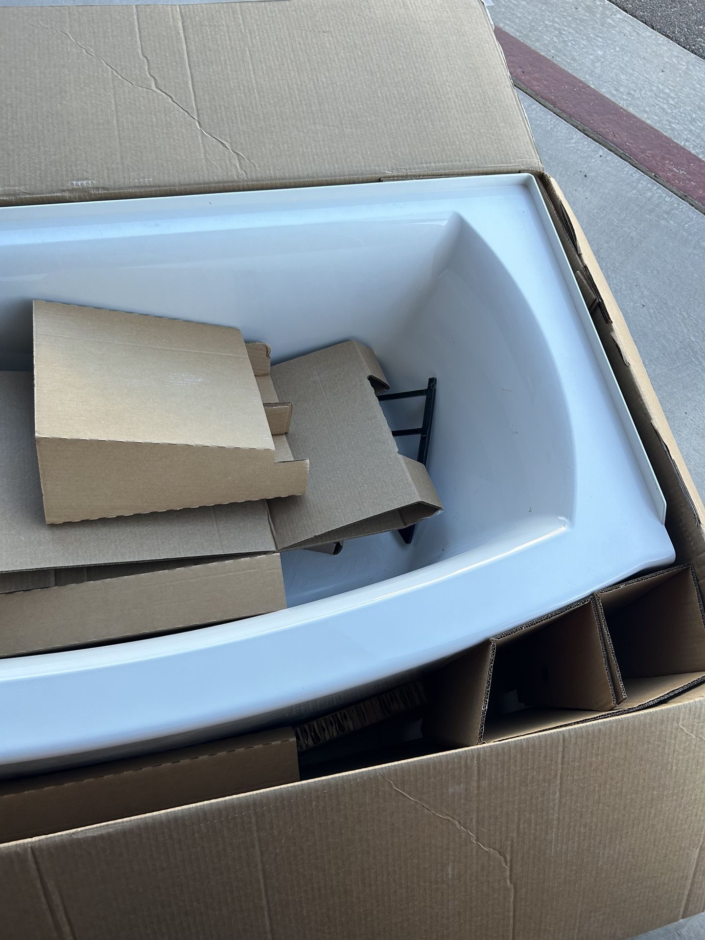 Standard Ovation Curve 60 in. x 30 in. Soaking Bathtub with Left Hand Drain in Arctic WhiteAmerican 