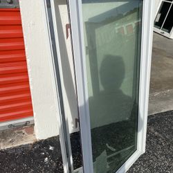 PGT 26 1/2x47 3/4 IMPACT CASEMENT WINDOW LOW-e 