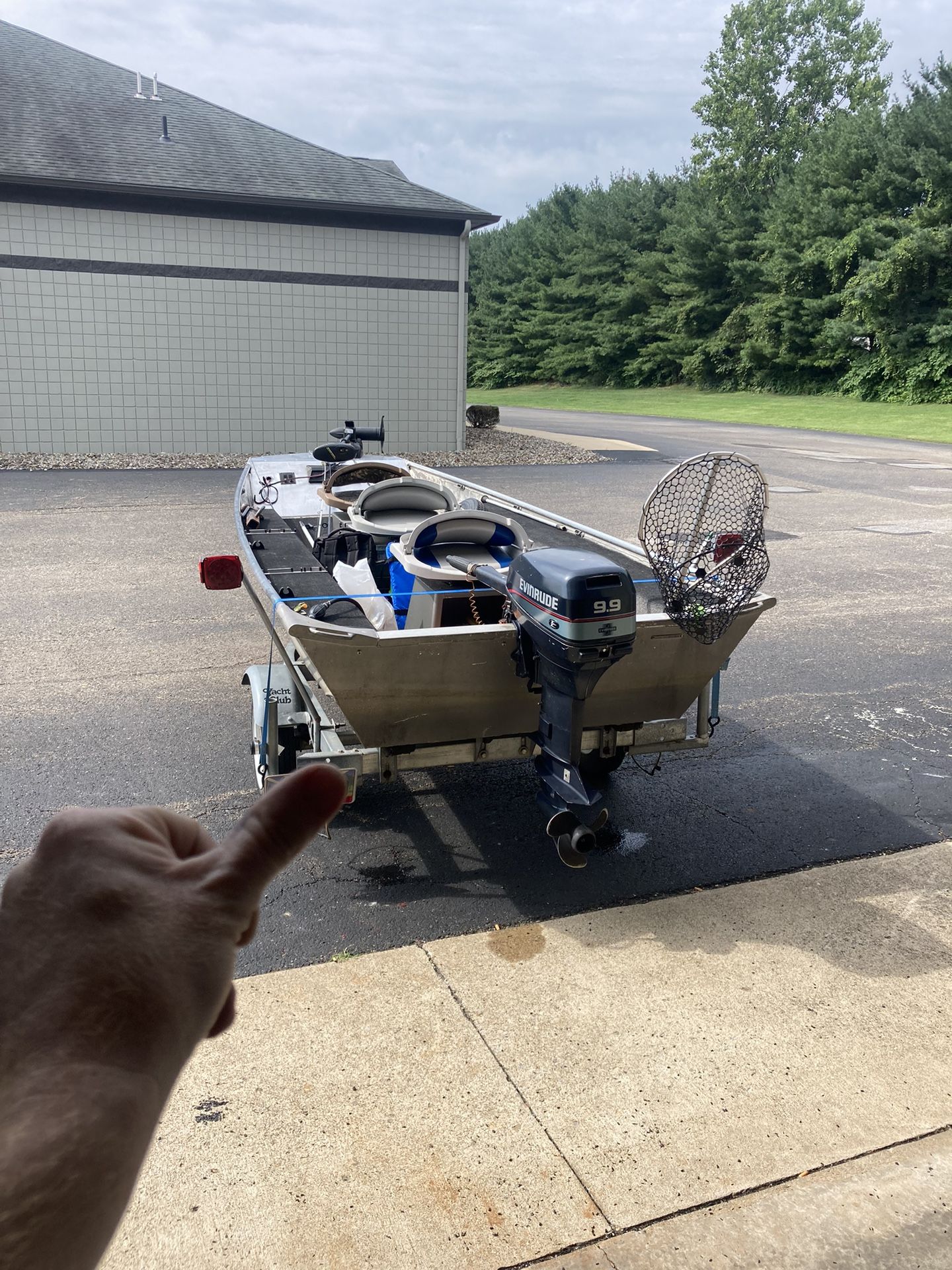 15 ‘ Flat Bottom Fishing Boat