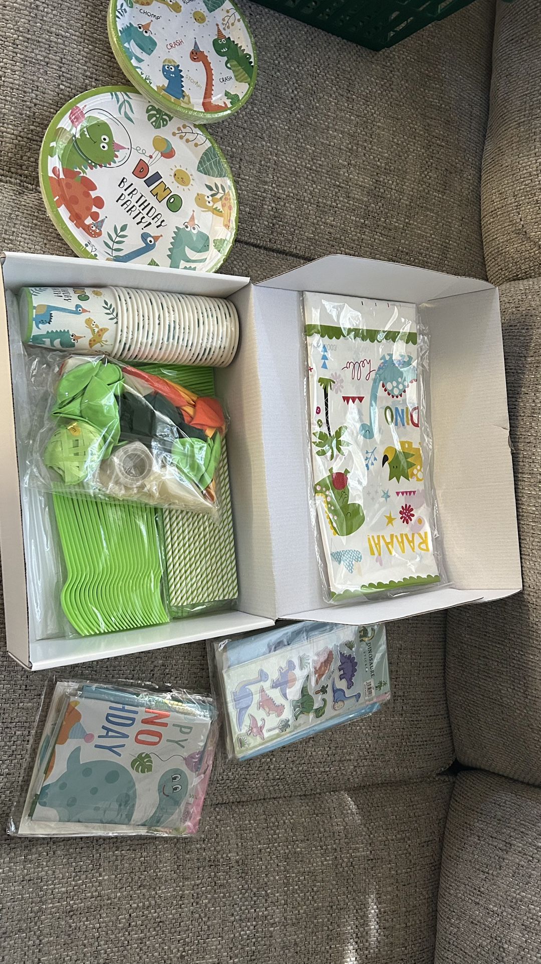 dinasour decor for kid