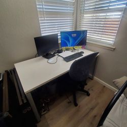 Free Desk!