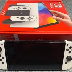 White Nintendo Switch OLED