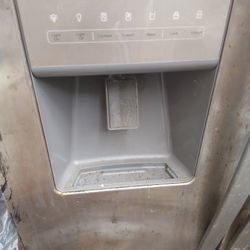 I'm outside refrigerator stainless steel