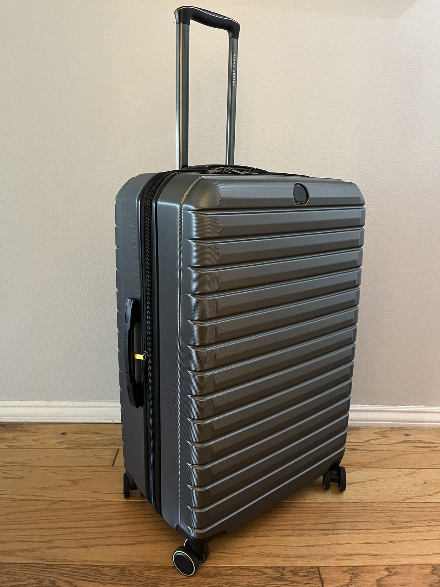 New! DELSEY 30” luggage 