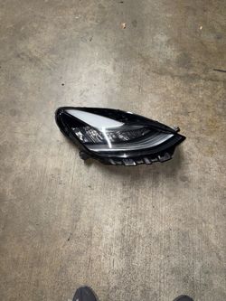 2017-2019 Tesla Model 3 Y Right Headlight Assy