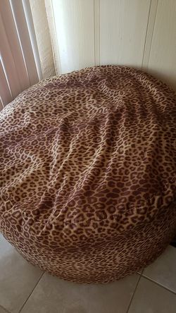 Bean bag chair in great condition