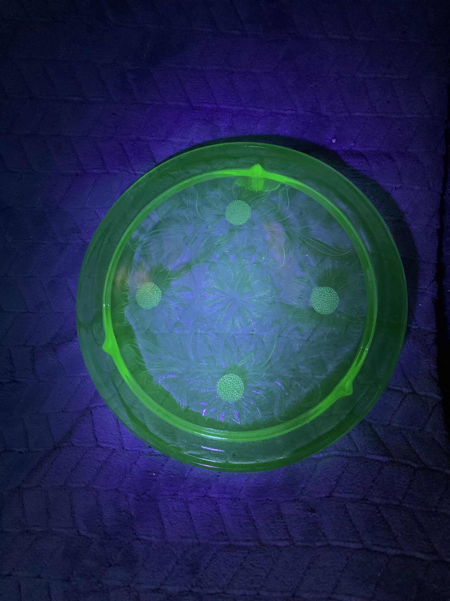 1930's Collectible Jeanette Depression Uranium Vaseline Glass Cake Plate