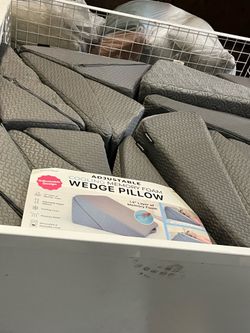 Wedge pillow memory foam