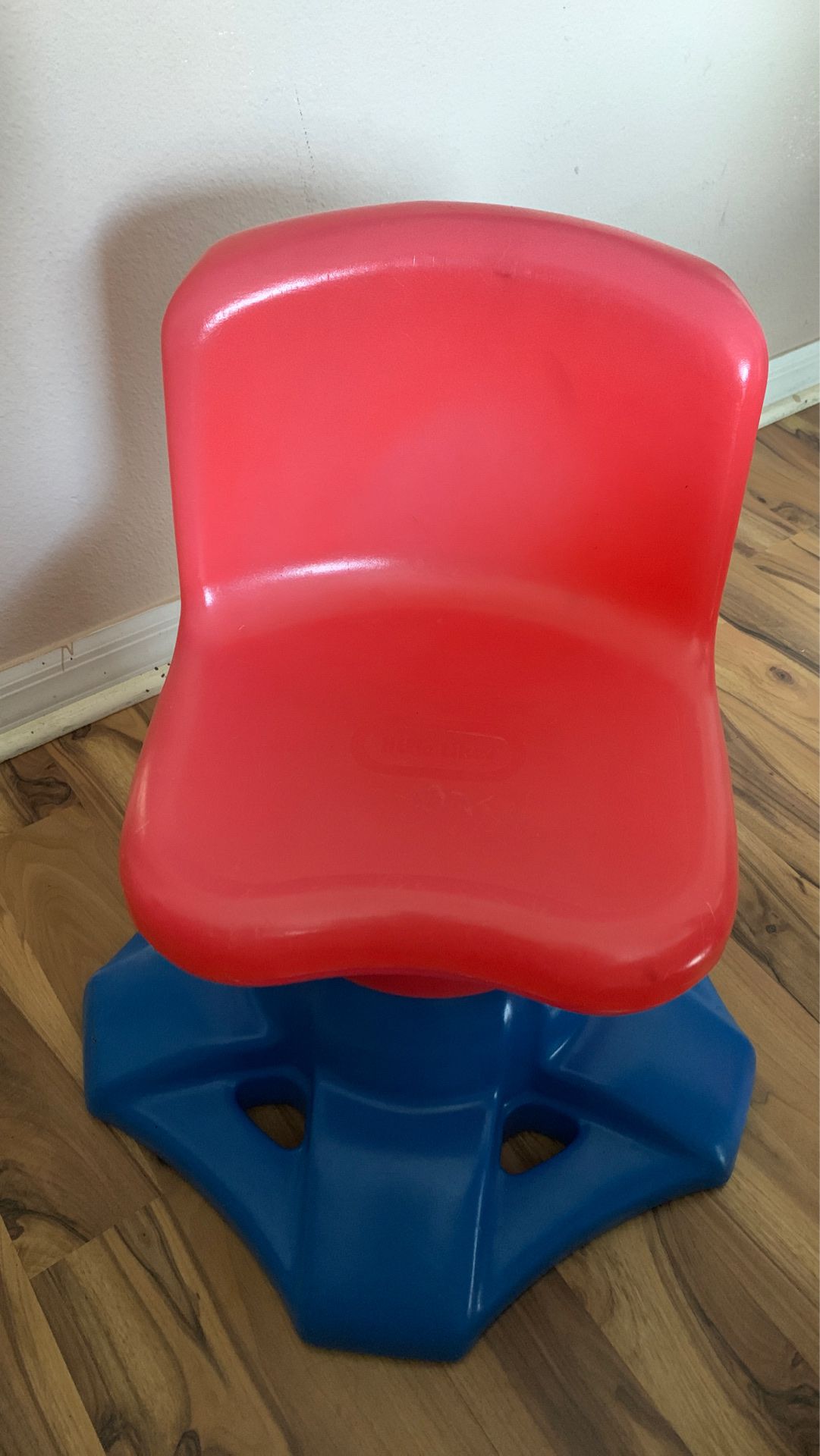 Little Tikes red and blue kids chair