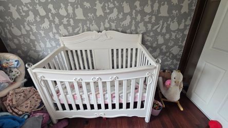 Baby crib