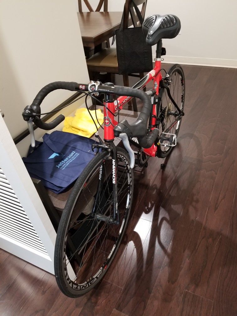 Schwinn CF-1000 Carbon Fiber Road Bike