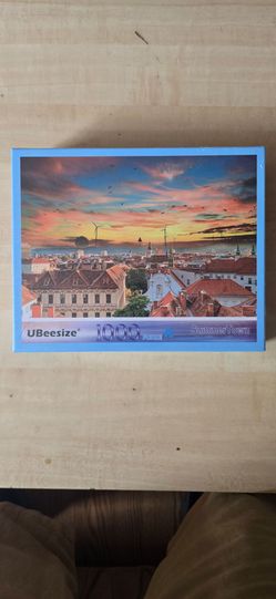 UBeesize 1000-Piece Jigsaw Puzzle – Summer Town