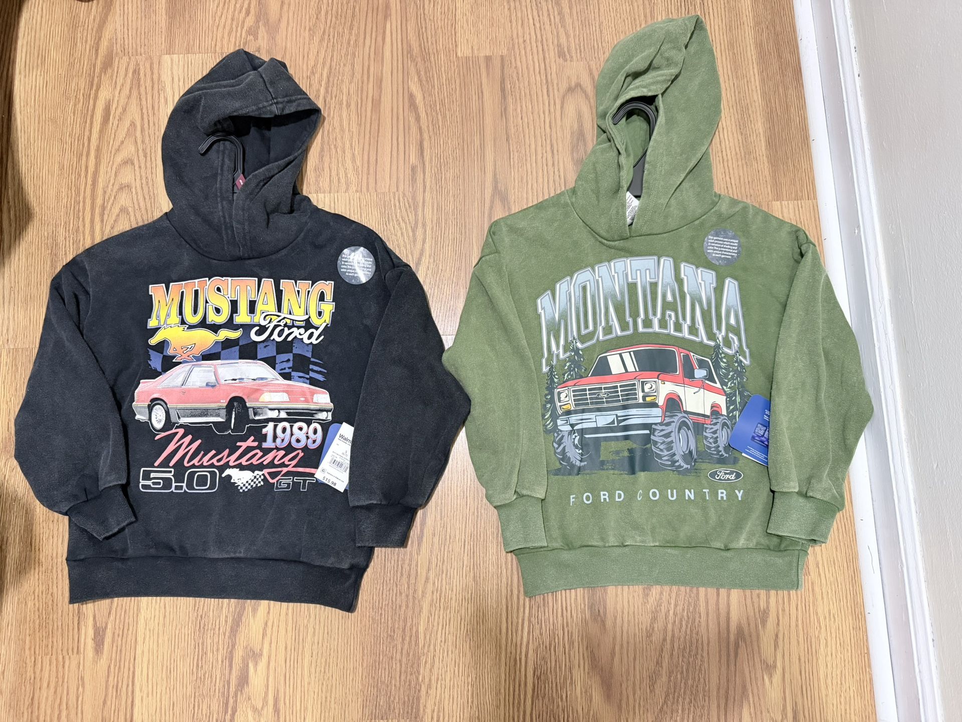 Boys Hoodie Sweatshirt(size 6/7)