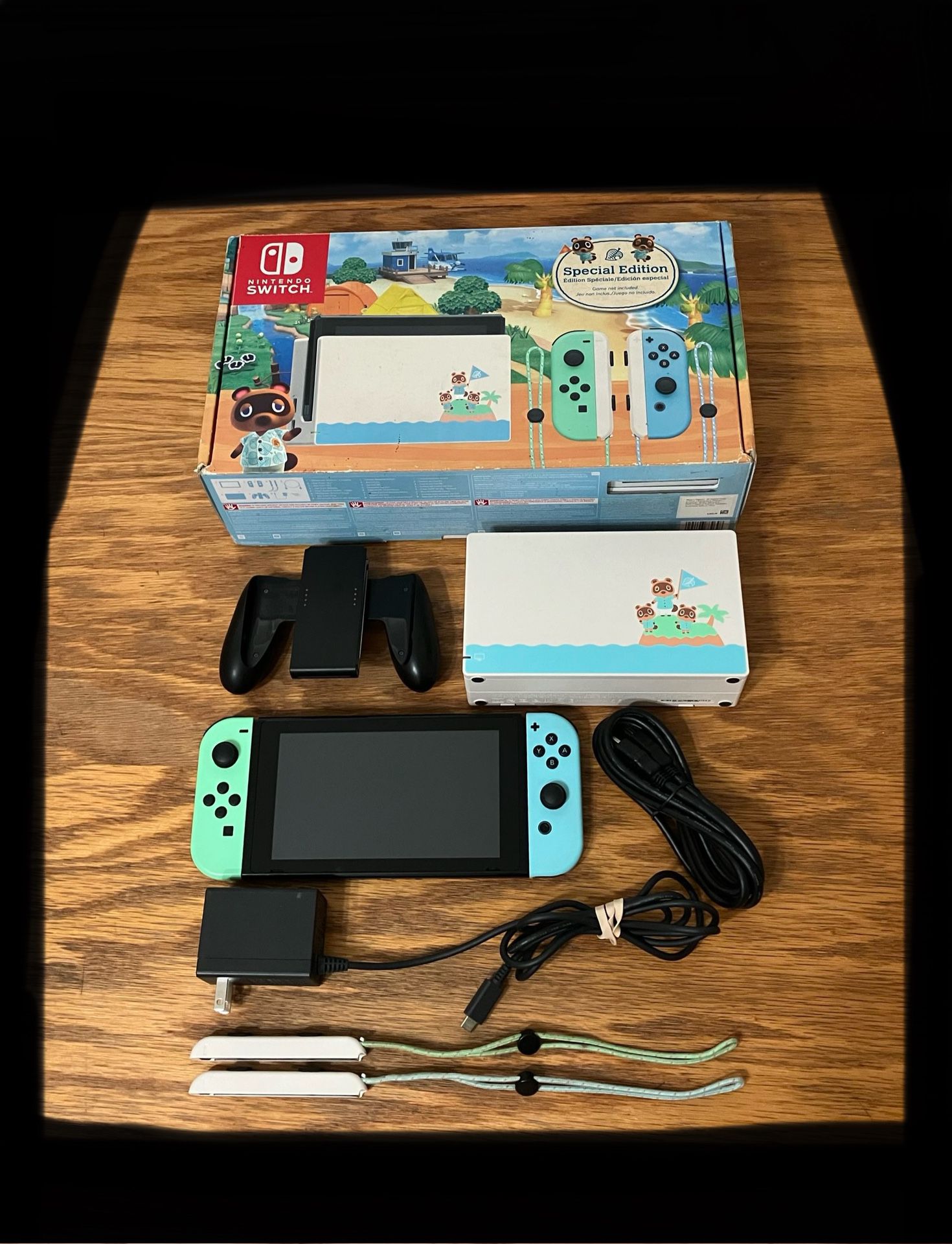 Nintendo Switch console system ANIMAL CROSSING v2 COMPLETE + Dock AC Special Edition + Box