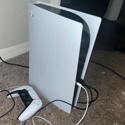 PlayStation 5 (Comes W Controller & Monitor)