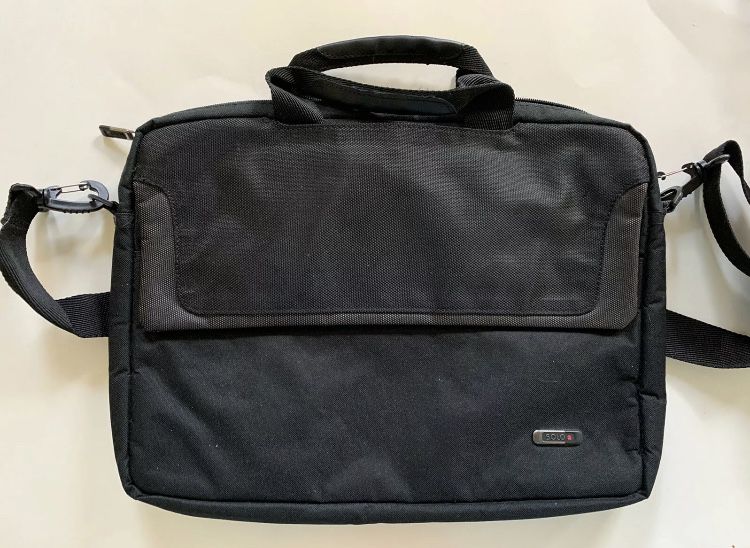 Black Polyester Solo Laptop Case Messenger Bag CLA116-4