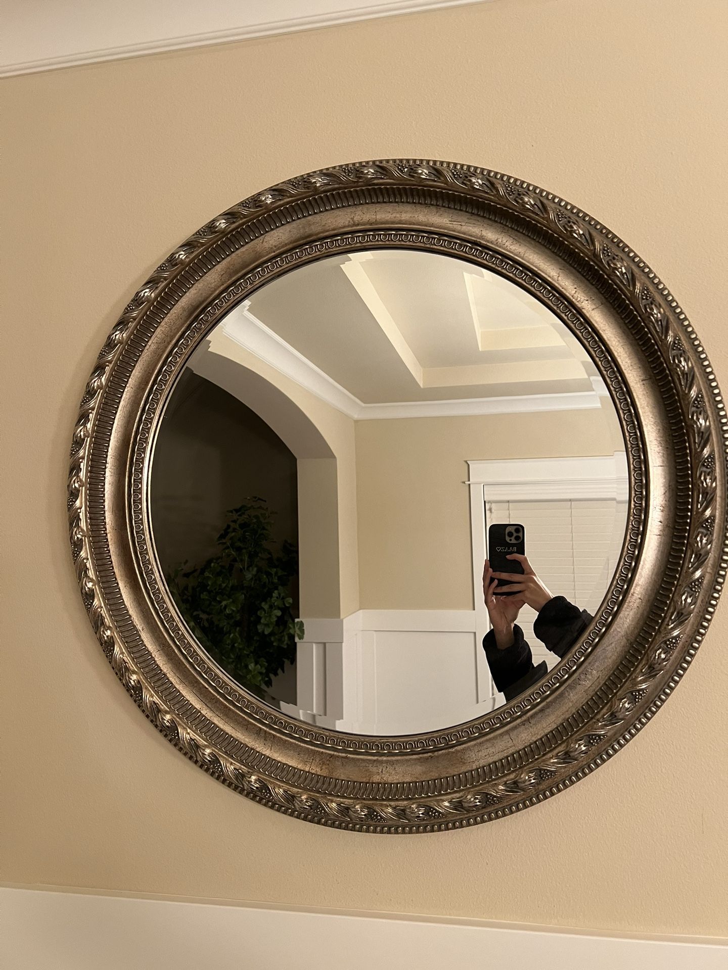 Round Mirror