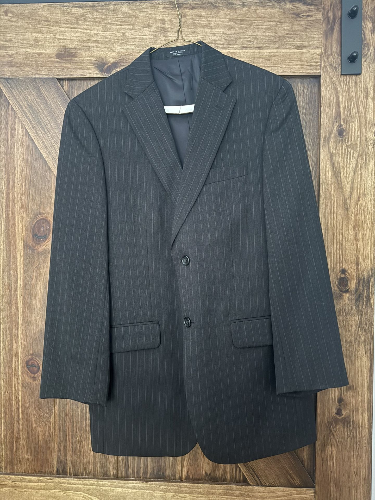 Jones New York Suit Mens 38L Black Pinstripe 2 Button 100% Wool Pants 28 x 32
