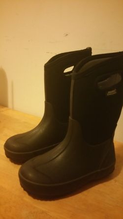 USED BOGS WATERPROOF BOOTS