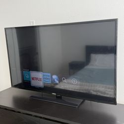 55 Inch Samsung Tv with Remote And Stand