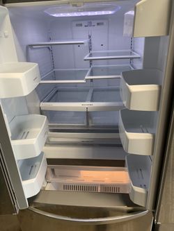 Nevera de 30”freezer abajo