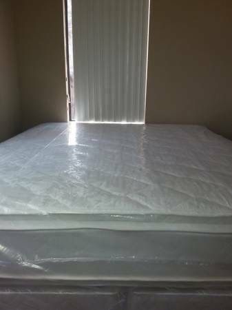Queen Bed Pillow Top