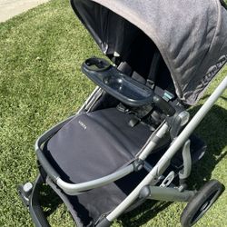 Uppababy Vista Stroller (includes Bassinet)