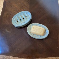 Set of Soap Dishes