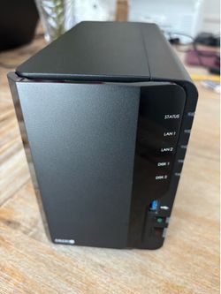 Synology DS220+ w/NAS HDDs