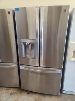 LG STAINLESS STEEL FRENCH DOORS REFRIGERATOR
