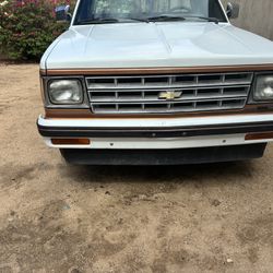 1986 Chevy S10 Tahoe