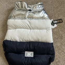 Stylish, comfy jackets for dogs, catering to all shapes and sizes