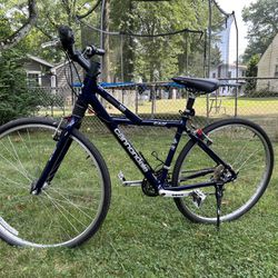 Cannondale Women’s Bicycle Hybrid In Great Lo Condition . Brand New Tires!